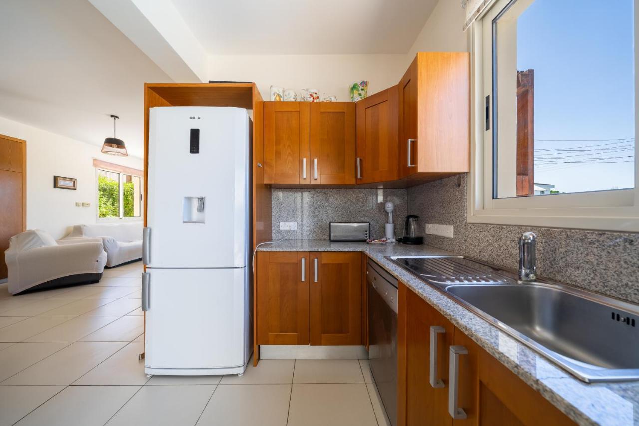 Atlantica 4 Bedroom Villa Near The Beach Protaras Exterior photo