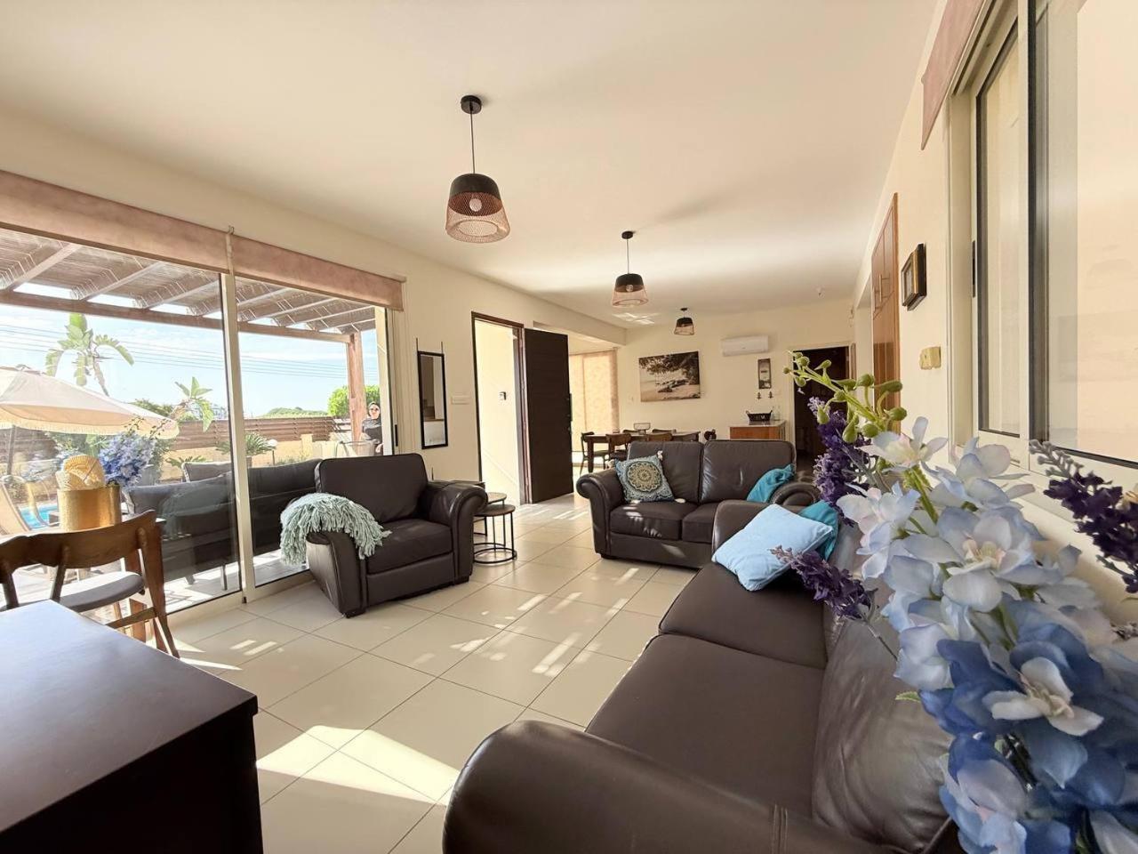 Atlantica 4 Bedroom Villa Near The Beach Protaras Exterior photo