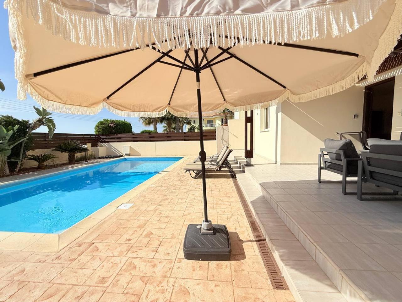 Atlantica 4 Bedroom Villa Near The Beach Protaras Exterior photo
